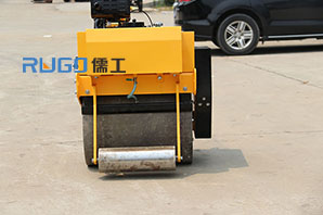 手扶小型壓路機成為公路建設(shè)的核心設(shè)備