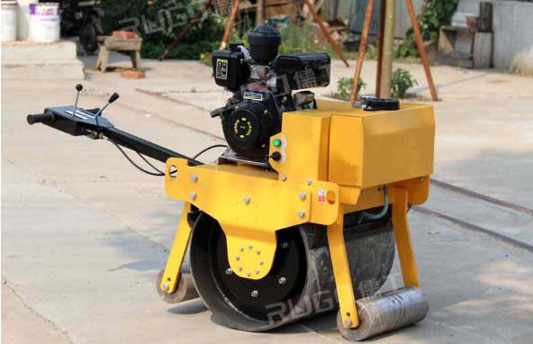 小型壓路機和手扶小壓路機到底哪個好